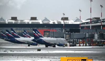 Москва возобновит регулярное авиасообщение с Баку и Ереваном