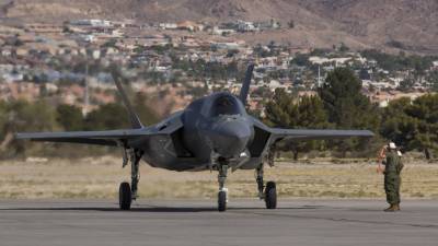 Американские аналитики назвали F-35 самым дорогим и проблемным истребителем