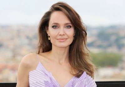 Анджелина Джоли распродает дорогое имущество