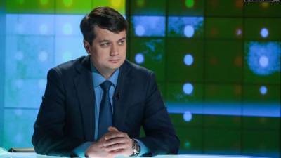 Разумков объяснил, почему не поддержал закрытие телеканалов