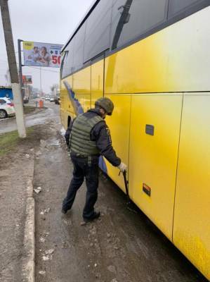 На Харьковщине искали взрывчатку в автобусе, который вез сторонников ОПЗЖ