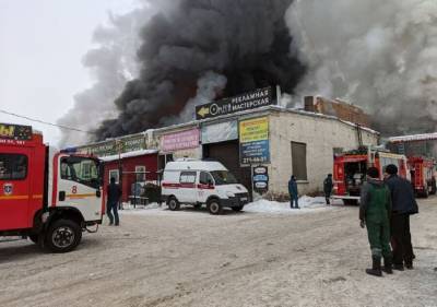 СК возбудил уголовное дело после пожара на складе в Красноярске