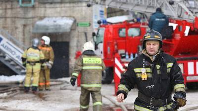 Пожар на складе в Красноярске локализовали