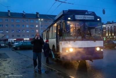 «Городской транспорт» набирает водителей троллейбусов