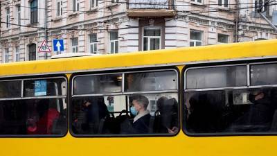 Шмыгаль заявил о возвращении к системе «адаптивного карантина» на Украине