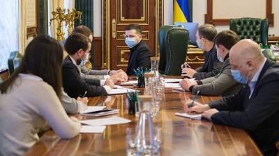 На Украине почти 50% респондентов поддержали отставку Зеленского