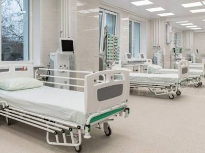 Три петербургские больницы сворачивают койки для больных с COVID-19