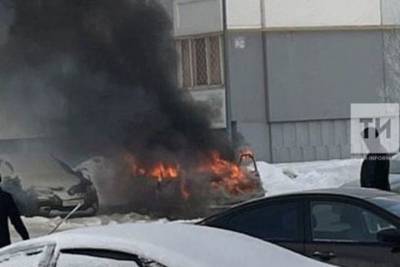 Массовое возгорание автомобилей произошло в Набережных Челнах