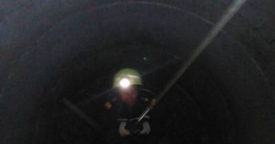В Запорожской области мужчина провалился в 11-метровый колодец: его доставали спасатели