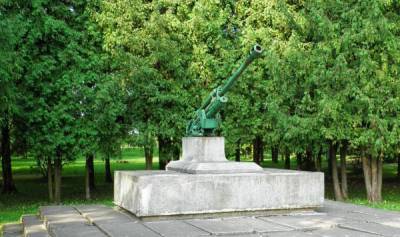 Нацблок негодует: в Латвии отремонтируют советский мемориал