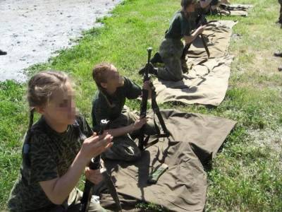 Боевики на Донбассе готовят детей к участию в боевых действиях – Офис генпрокурора