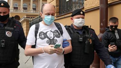 Главреда «Медиазоны» Смирнова арестовали на 25 суток