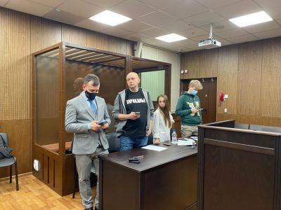Суд арестовал на 25 суток главреда "Медиазоны" Сергея Смирнова