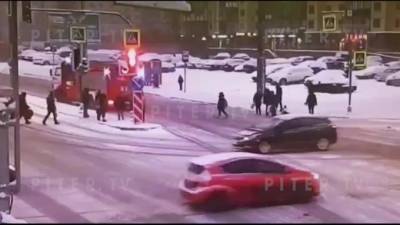 Пожарный автомобиль сбил бабушку на перекрёстке Кузнецова и Ленинского