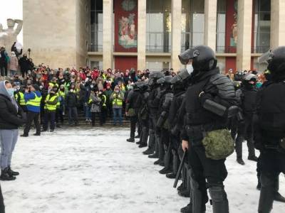 В Петербурге арестовали мужчину, который толкнул полицейского на акции протеста