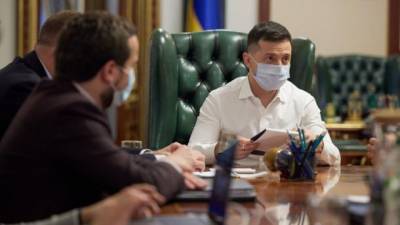 В Украине нет угрозы свободе слова и медиа-бизнесу, - Зеленский о санкциях против 112 Украина, NewsOne и ZIK