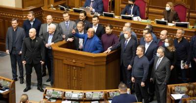 Закрытие "каналов Медведчука": как на санкции отреагировали в Верховной Раде