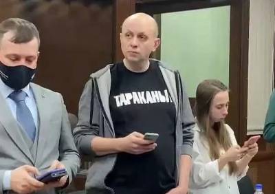 Суд арестовал главреда «Медиазоны» Смирнова на 25 суток