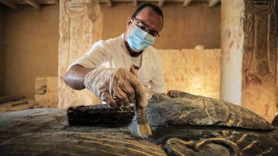 Ученые обнаружили древнеегипетскую мумию в глиняной оболочке