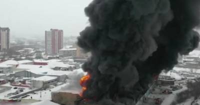 Видео последствий смертельного пожара на складе в Красноярске