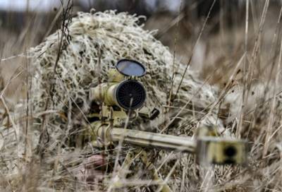 Военнослужащие ЗВО прошли спецподготовку в школе снайперов в Ленобласти