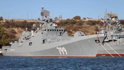 Черноморский флот провел артиллерийские учения с боевой стрельбой