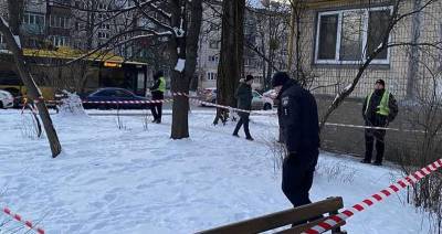 В Киеве на Соломенской мужчина стрелял по людям со своего балкона – фото - ТЕЛЕГРАФ