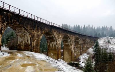 Старинные виадуки и водопады: необычные места рядом с Буковелем для незабываемого уикенда - rbc.ua
