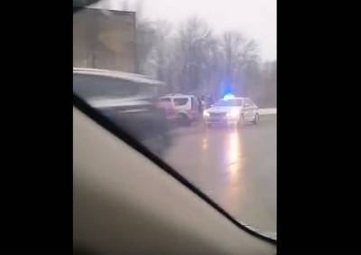 На трассе М5 в Рыбновском районе столкнулись грузовик и кроссовер