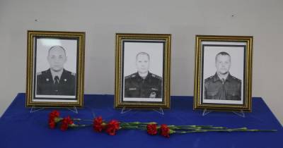 Фотографии погибших при тушении пожара в Красноярске спасателей