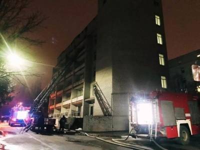 Четверо погибли при пожаре в больнице на Украине