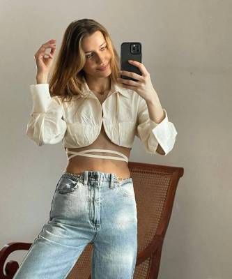 Брэд Питт - Николь Потуральски - Официально самые модные джинсы этой весны, и где их купить — ответ знает Николь Потуральски - skuke.net