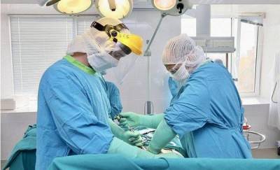 В Тобольске хирурги восстановили кишечник 80-летней пациентке