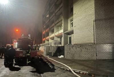 Смертельный пожар в инфекционной больнице Запорожья: полиция расследует нарушение пожарной безопасности