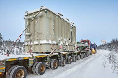 В Мурманске для ветропарка «Кольская ВЭС» доставили 122-тонный трансформатор