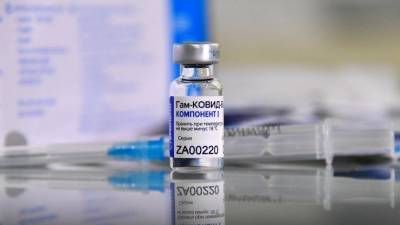 Названы сроки одобрения вакцины «Спутник V» в Европе
