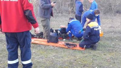 Неудачная прогулка: мужчина в Крыму сорвался с 15-метрового обрыва