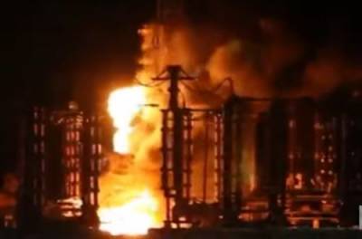 Взрыв на Запорожской ТЭС: в сеть выложили ВИДЕО пожара
