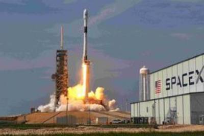 SpaceX вывела на орбиту еще 60 спутников для глобальной интернет-сети