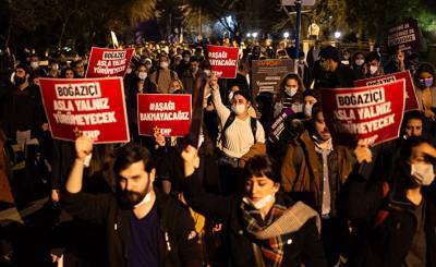 Evrensel (Турция): США, ЕС и ООН осудили Турцию в связи с акциями в Босфорском университете