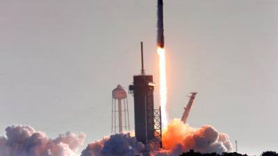 SpaceX успешно вывела на орбиту 60 мини-спутников Starlink