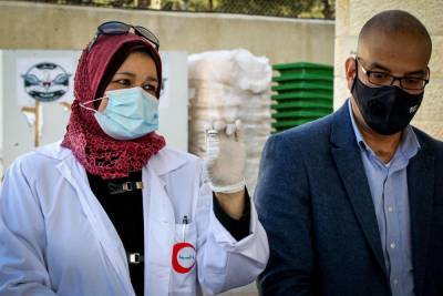 Палестинская автономия получила 10 тысяч доз российской вакцины от коронавируса