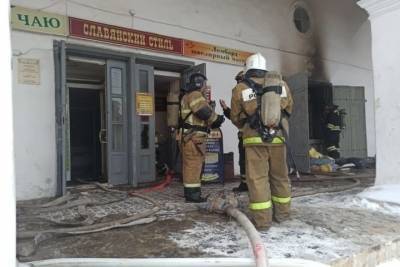 Костромские пожарные оперативно ликвидировали возгорание в Больших мучных рядах