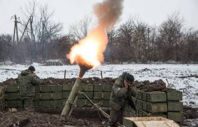Украинские каратели обстреливают окрестности Горловки
