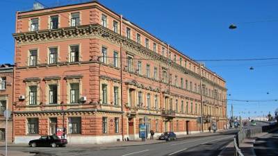 В Петербурге проведут капитальный ремонт фасада Дома Кларка