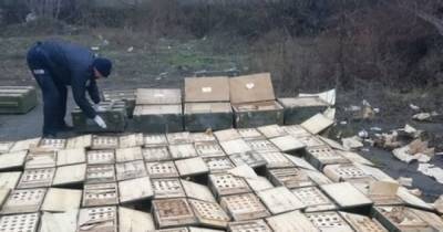 В Мариуполе найден схрон с оружием: более тысячи гранат, пистолеты и патроны (фото)