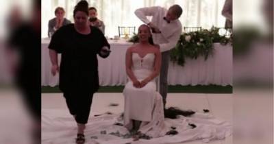Жених и невеста побрились на свадьбе налысо – в знак поддержки больной раком матери новобрачной