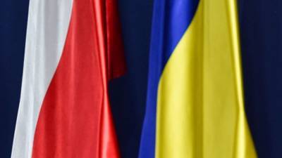 Берлин напомнил об отказе Киева и Варшавы стать «главным хабом» для газа РФ в Европу