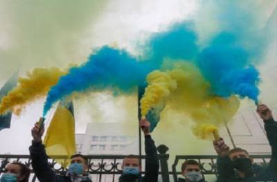 Возросло количество украинцев, желающих перезагрузить всю власть