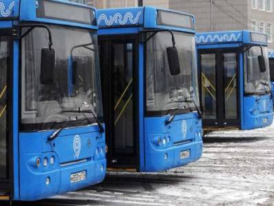 Москвичей призвали пользоваться городским транспортом из-за снегопада